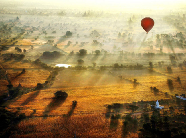 Top-10-Hot-Air-Ballooning-bagan-Photo-by-Navalarp-Teratanatorn-740x551