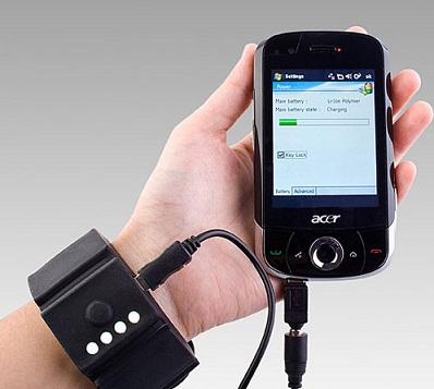 USB-Wrist-Band-Battery_1