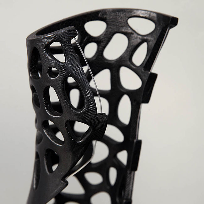 osteoid-3d-printed-cast-deniz-karasahian-5