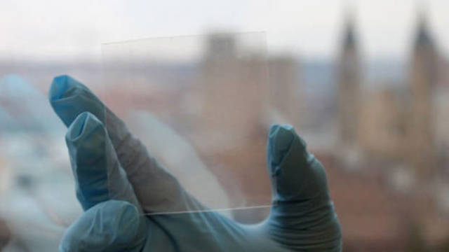 دانشمندان با الکترودهای شفاف، نمایشگر نشکن واقعی ساختند